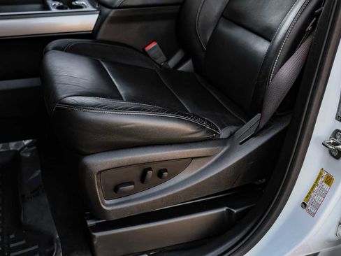 Used 2016 Chevrolet Silverado 3500 LTZ w/ Duramax Plus Package image 38