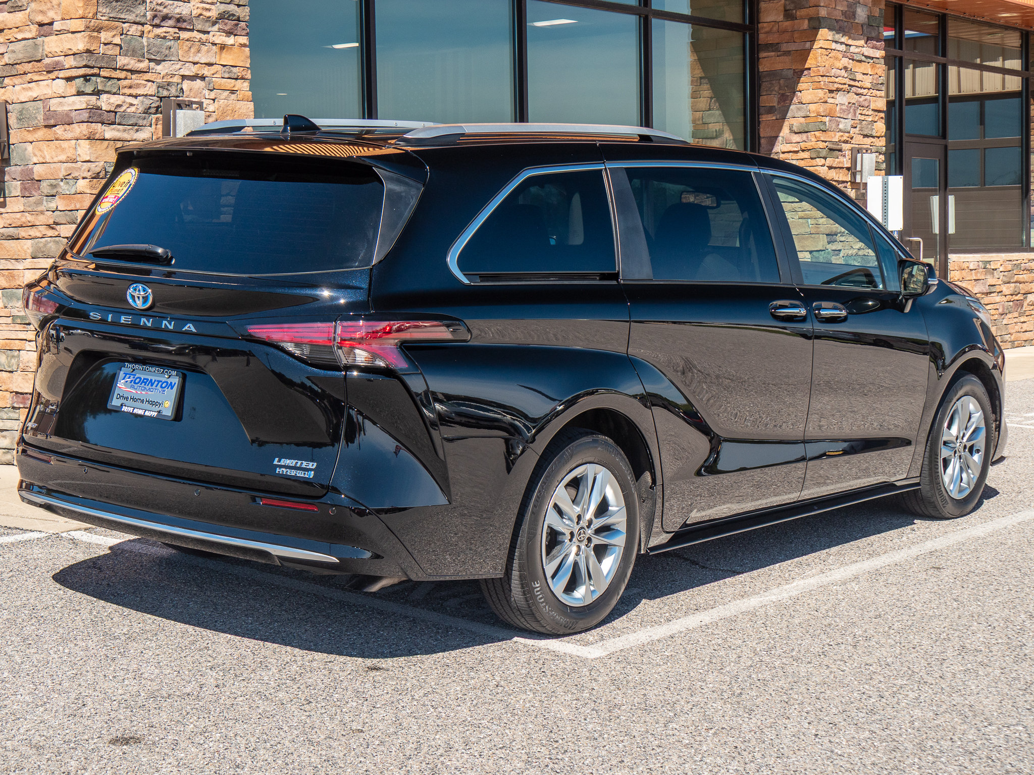 Used 2022 Toyota Sienna Limited AWD/4WD image 3