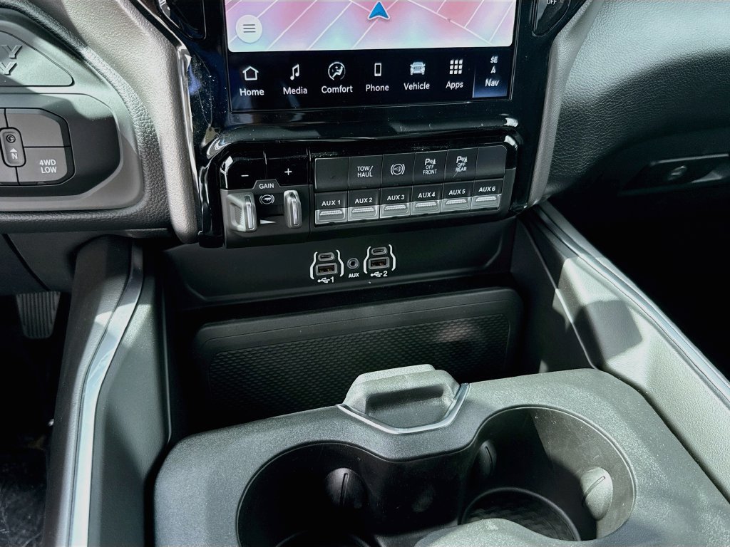 New 2027 RAM 3500 Big Horn AWD/4WD image 17
