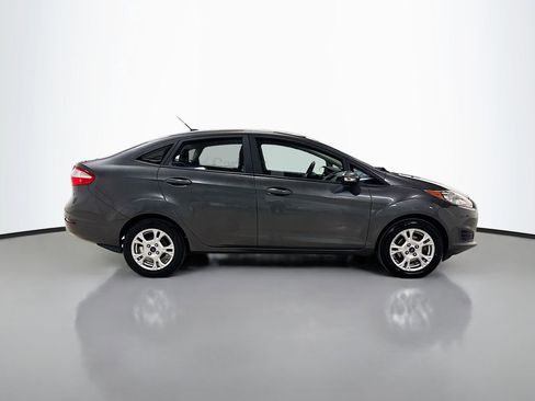 Used 2016 Ford Fiesta SE image 9