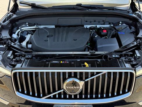 Certified 2023 Volvo XC60 B5 Ultimate w/ Climate Package AWD/4WD image 42