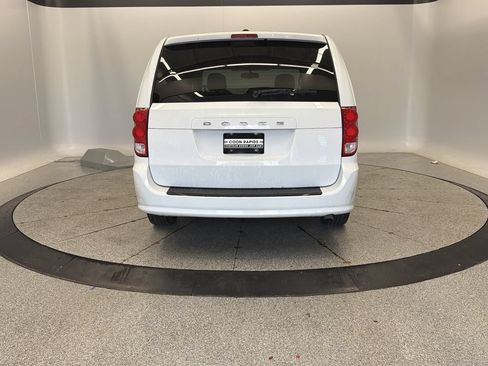 Used 2015 Dodge Grand Caravan SE w/ Quick Order Package 29E SE FWD image 4