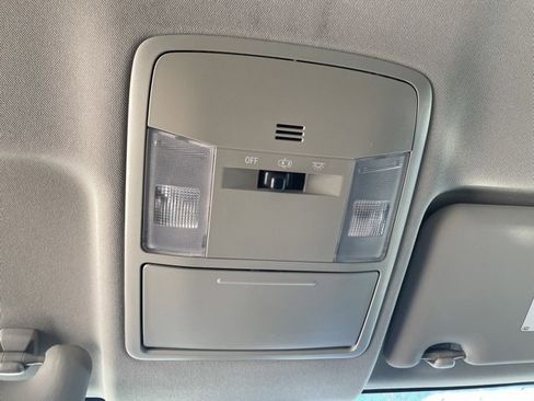 Used 2017 Toyota RAV4 LE image 21