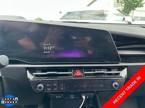 Used 2023 Kia Niro EX FWD image 8