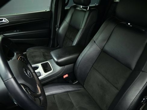 Used 2021 Jeep Grand Cherokee Laredo X AWD/4WD image 44