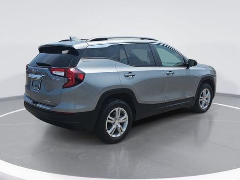 Certified 2024 GMC Terrain SLE w/ Driver Convenience Package AWD/4WD image 3