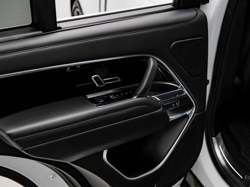 Used 2024 Land Rover Range Rover SE image 76