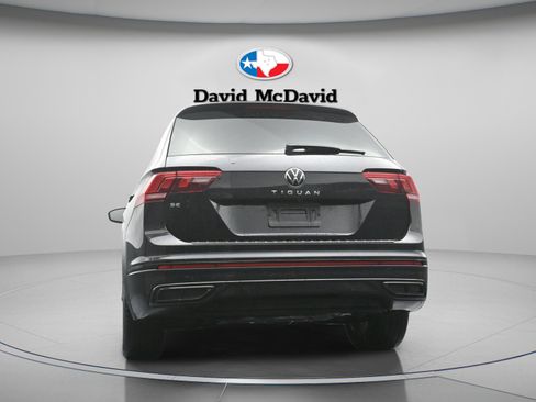 Used 2023 Volkswagen Tiguan SE R-Line image 35