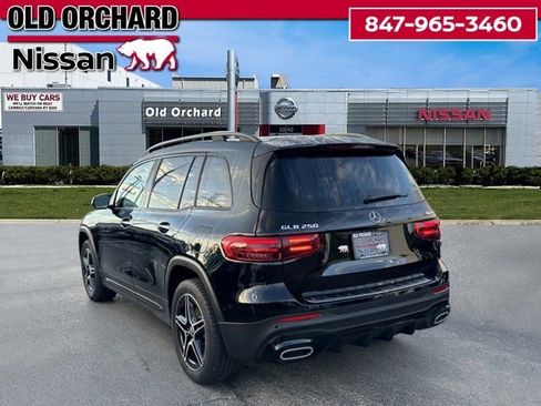 Used 2025 Mercedes-Benz GLB 250 4MATIC image 7