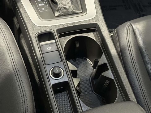 Used 2025 Audi Q3 2.0T Premium image 20