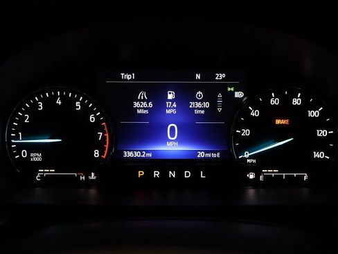 Used 2022 Ford Explorer XLT image 34