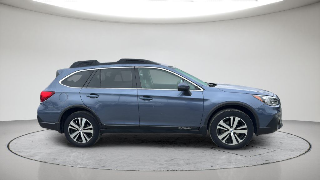 Used 2018 Subaru Outback 2.5i Limited AWD/4WD image 4