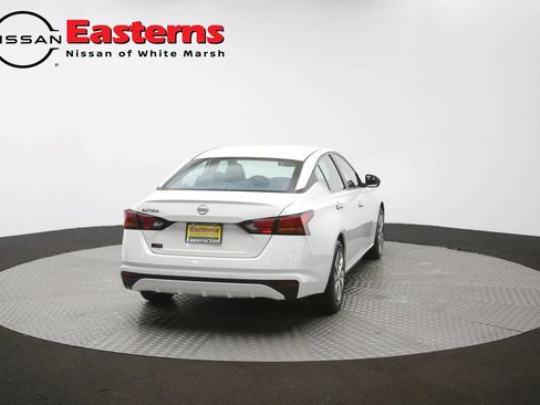 Used 2024 Nissan Altima 2.5 S FWD image 37