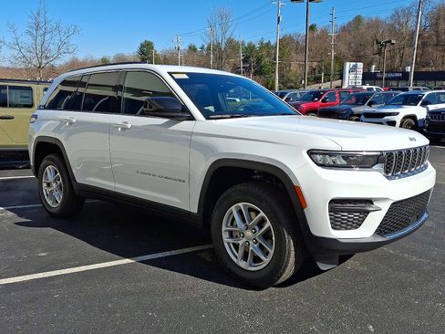 New 2026 Jeep Grand Cherokee Laredo X image 2