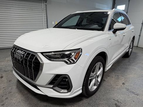 Used 2020 Audi Q3 2.0T Premium Plus AWD/4WD image 1