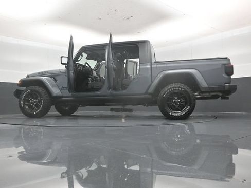 Used 2024 Jeep Gladiator Sport AWD/4WD image 60