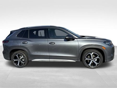 Used 2026 Volkswagen Tiguan SE FWD image 6