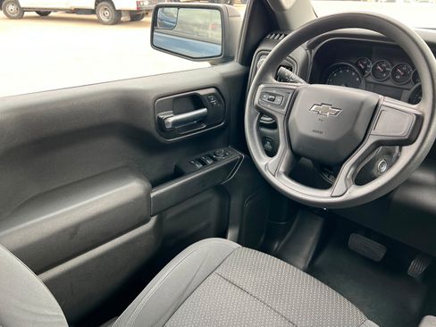 Used 2021 Chevrolet Silverado 1500 Custom Trail Boss w/ LPO, Dark Essentials Package image 12