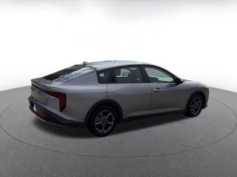 Used 2025 Kia K4 LXS image 14