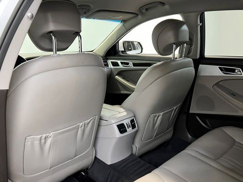 Used 2018 Genesis G80 3.8 image 22