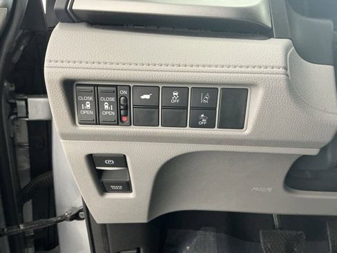 Used 2018 Honda Odyssey EX-L image 26