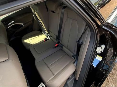 New 2025 Audi Q5 Premium Plus image 9