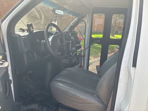 Used 2006 Chevrolet Express 3500 w/ School Bus Package RWD image 4