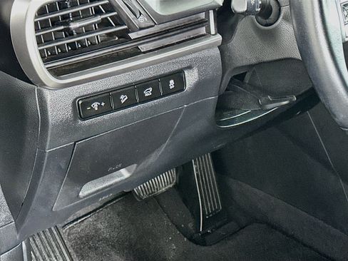 Used 2025 Kia Telluride S FWD image 17
