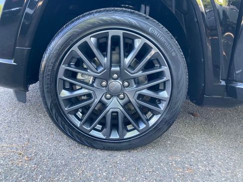 New 2024 Jeep Compass Limited w/ High Altitude Package image 11