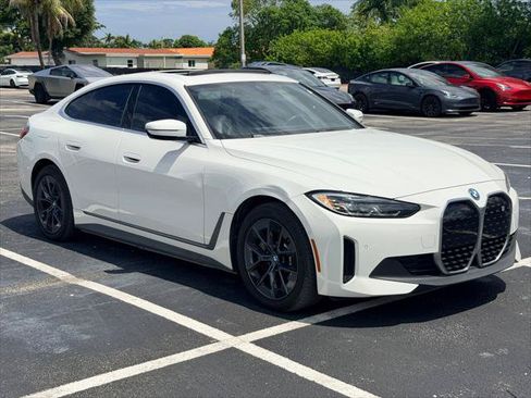Used 2023 BMW i4 eDrive35 w/ Premium Package RWD image 11