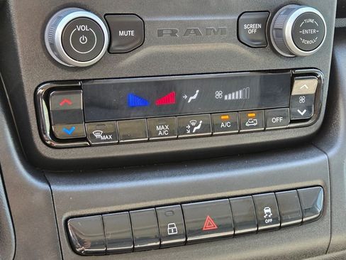 Used 2024 RAM ProMaster 2500 FWD image 29