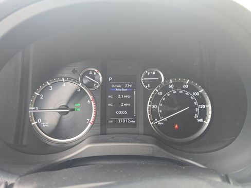 Used 2021 Lexus GX 460 Premium w/ Premium Package AWD/4WD image 18