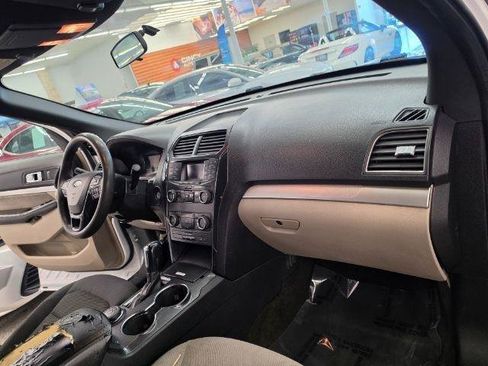 Used 2018 Ford Explorer 4WD image 8