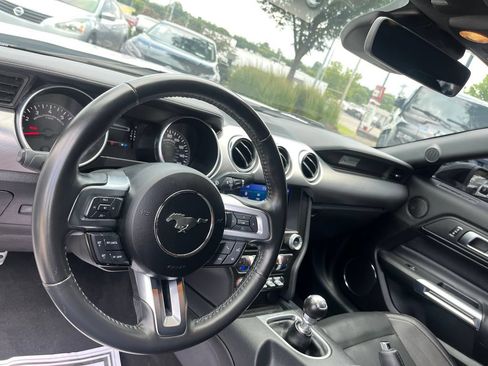 Used 2022 Ford Mustang GT Premium w/ Black Accent Package RWD image 22