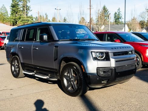 Used 2023 Land Rover Defender 130 X-Dynamic SE image 1