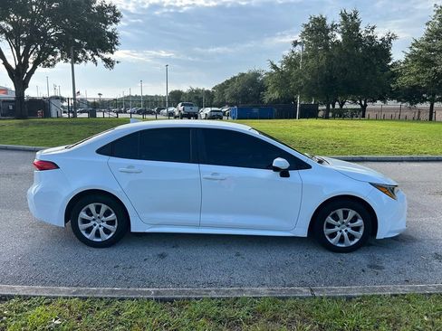 Used 2021 Toyota Corolla LE FWD image 7