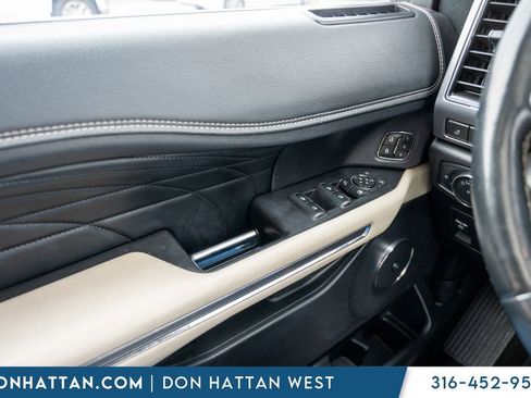 Used 2019 Ford Expedition Platinum AWD/4WD image 17