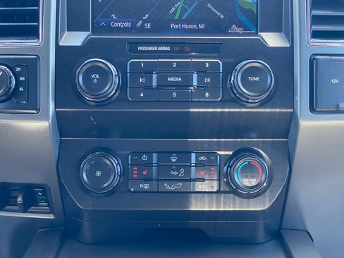 Used 2019 Ford F150 XLT w/ Equipment Group 302A Luxury AWD/4WD image 23