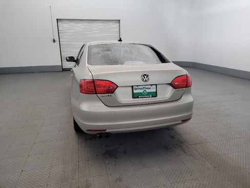 Used 2013 Volkswagen Jetta SE FWD image 6