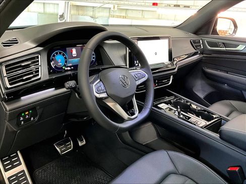 New 2026 Volkswagen Atlas Cross Sport SEL R-Line AWD/4WD image 8