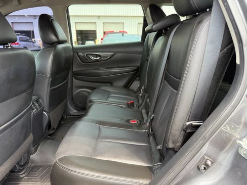 Used 2019 Nissan Rogue SL FWD image 21