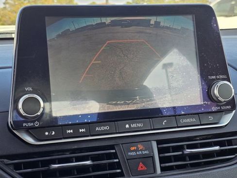 Used 2022 Nissan Altima 2.5 SV image 10