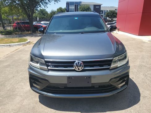 Used 2021 Volkswagen Tiguan SE R-Line FWD image 8