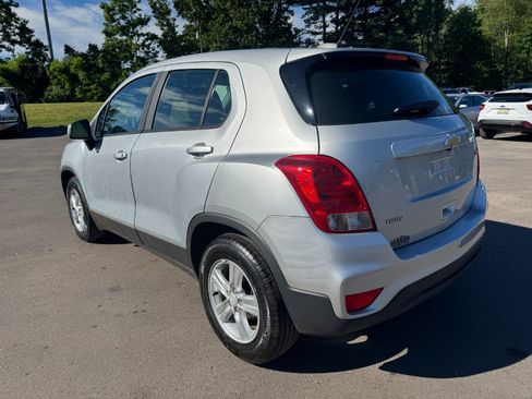 Used 2019 Chevrolet Trax LS w/ LPO, Cargo Package FWD image 3