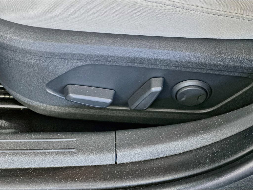 Used 2025 Hyundai Sonata SEL FWD image 20