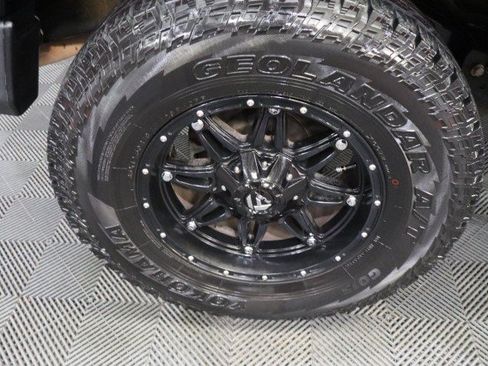 Used 2017 Jeep Wrangler Unlimited Sahara w/ Connectivity Group AWD/4WD image 76