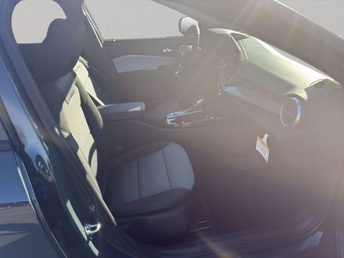 New 2026 Chevrolet Trax LT w/ LT Convenience Package image 18