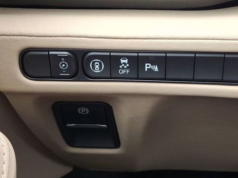 Certified 2023 Acura MDX SH-AWD w/ Technology Package image 24