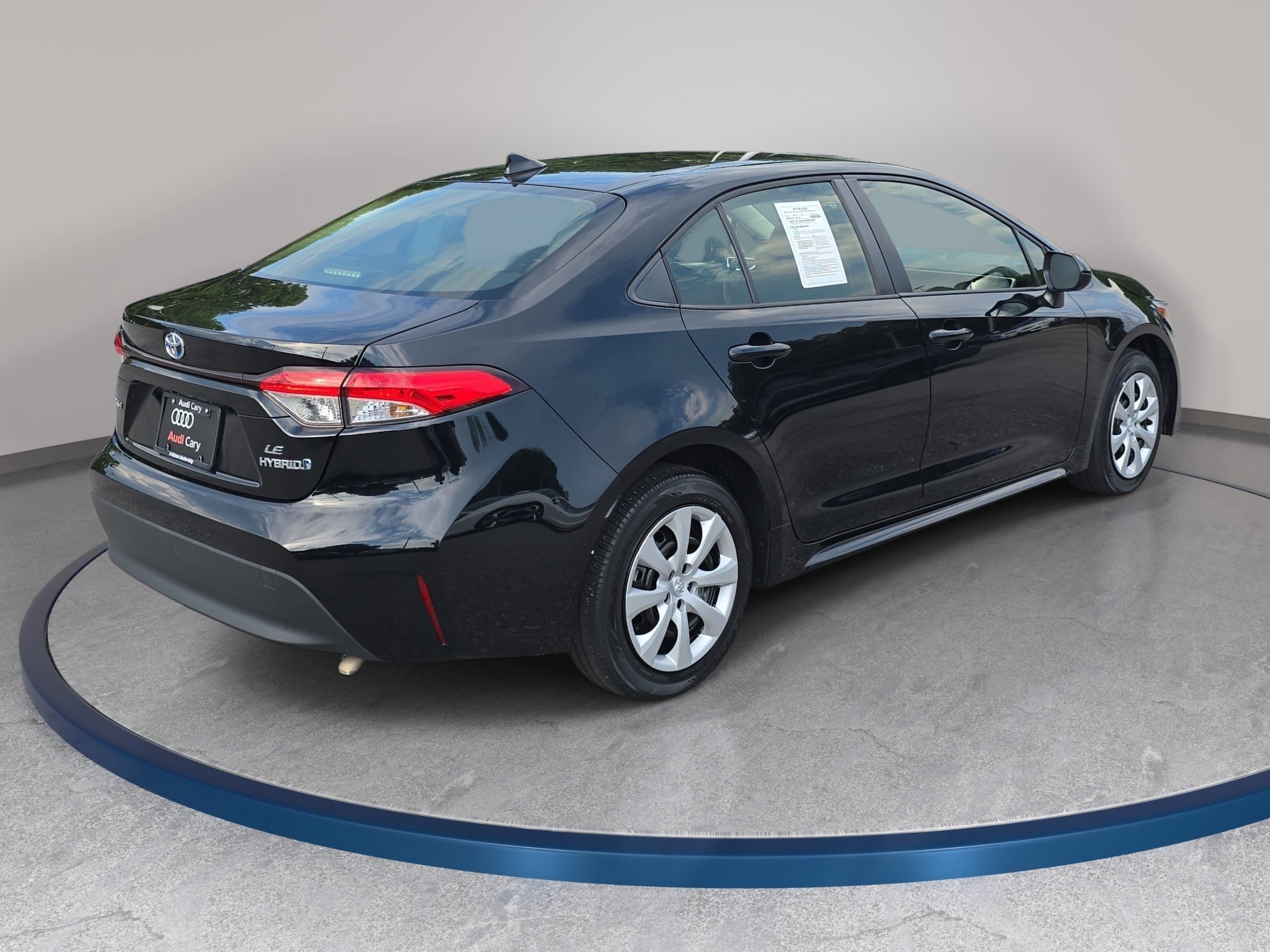 Used 2023 Toyota Corolla LE FWD image 5