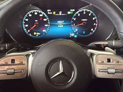 Used 2022 Mercedes-Benz GLC 300 image 17